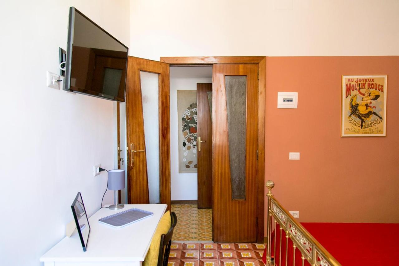 A Casa Di Nina Guest House Napoli Dış mekan fotoğraf