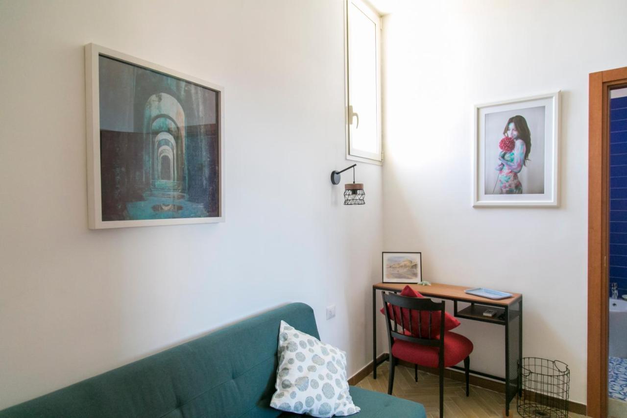 A Casa Di Nina Guest House Napoli Dış mekan fotoğraf